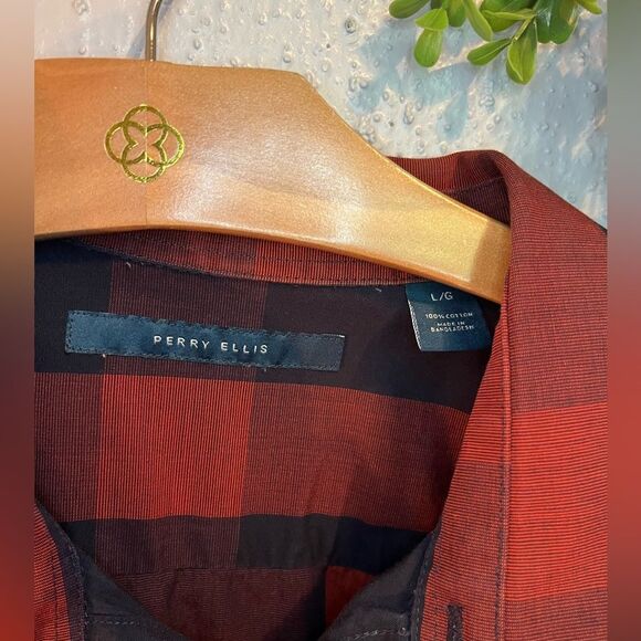 Perry Ellis | Button Down Plaid Shirt | Size Large - Picture 2 of 3